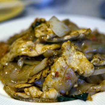 Kin'd - Drunken Noodles with Chicken - Thai Near Me - Fresh Meadows, New York