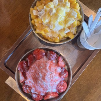 Miel - Large Strawberry and Mango Cheese Bingsoo. - Cafes Near Me - Palisades Park, New Jersey Miel - Large Strawberry and Mango Cheese Bingsoo. - Cafes Near Me - Palisades Park, New Jersey
