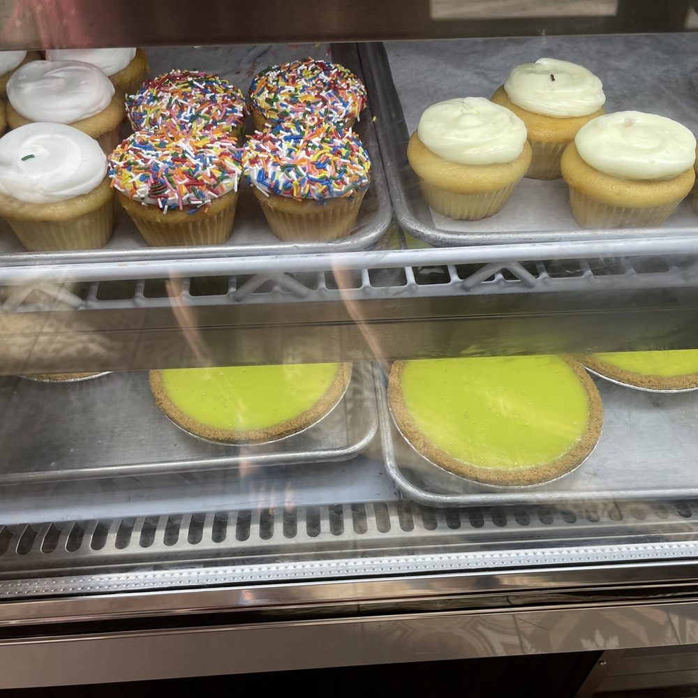 Make My Cake - Cupcakes $4 - Bakeries Near Me - New York, New York Make My Cake - Cupcakes $4 - Bakeries Near Me - New York, New York