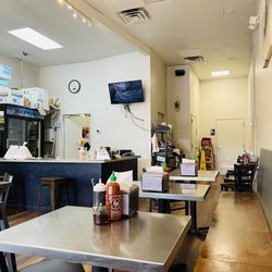 Pho 83 - Service counter