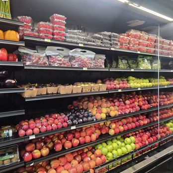 Hanks Organic - Beautiful produce,  not over priced - Organic Stores Near Me - Malibu, California