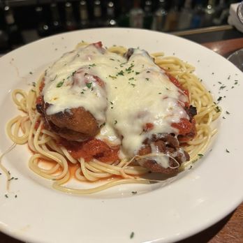 Sindbads Restaurant & Marina - Chicken parm - Seafood Near Me - Detroit, Michigan Sindbads Restaurant & Marina - Chicken parm - Seafood Near Me - Detroit, Michigan