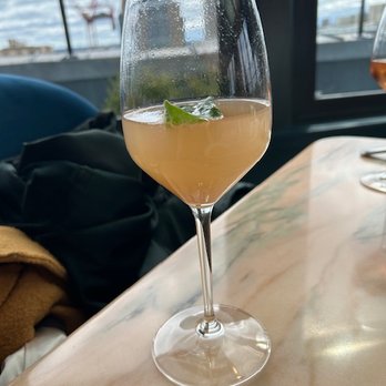 Contessa - Boston - Peach Bellini - Italian Near Me - Boston, Massachusetts