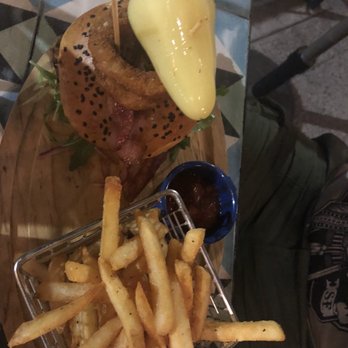 Pal'mar - Pear and Brie burger - Seafood Near Me - Puerto Vallarta, JAL