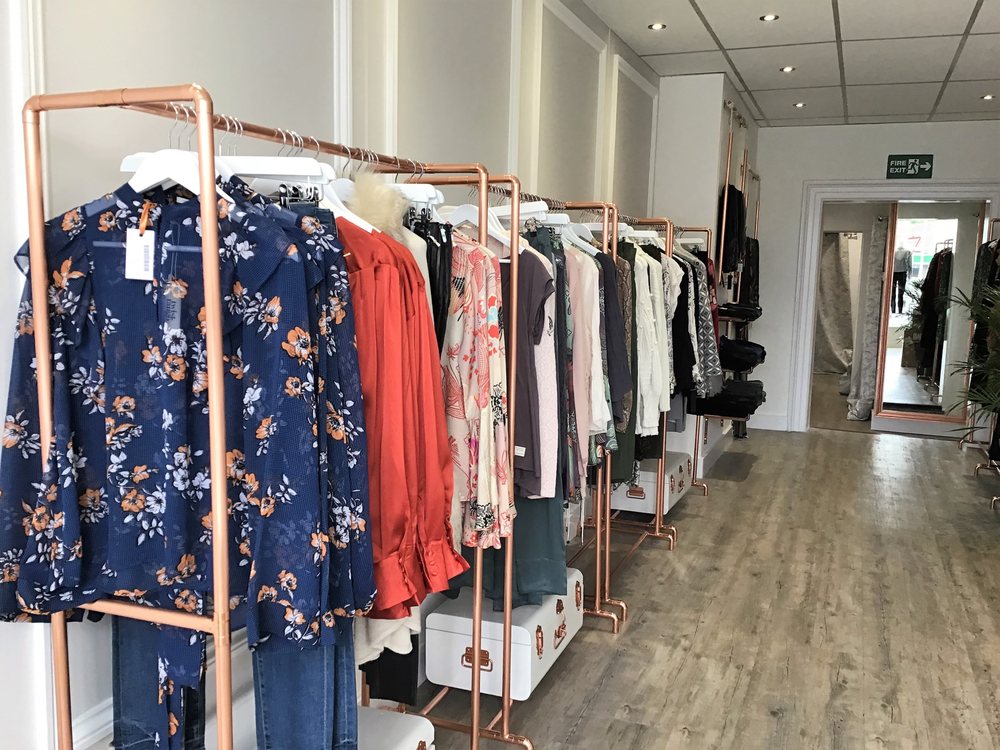 NUMBER SIX Updated July 2024 6 Anyards Road, Cobham, Surrey, United