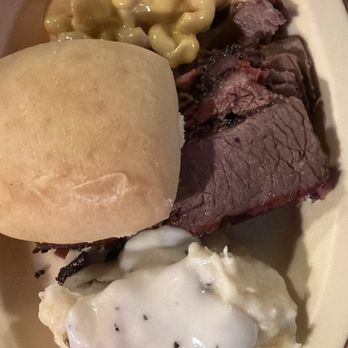 Feedstore BBQ - Rolls - Barbeque Near Me - Southlake, Texas