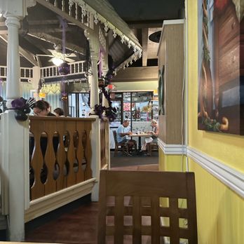 Cinnamon's Restaurant - Inside - Pancakes Near Me - Kailua, Hawaii Cinnamon's Restaurant - Inside - Pancakes Near Me - Kailua, Hawaii