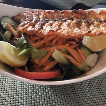 Mo’s Esszimmar - Shrimp skewer salad - Swabian Near Me - Schönaich, BW