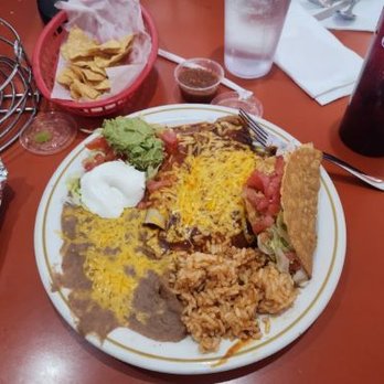El Charritos - Mexican Near Me - Gallup, New Mexico