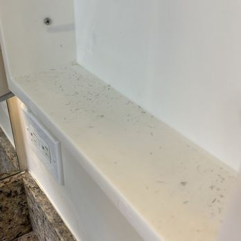 Kehlanis Cleaning - Bathroom cabinet. - Home Cleaning Near Me - Wailuku, Hawaii