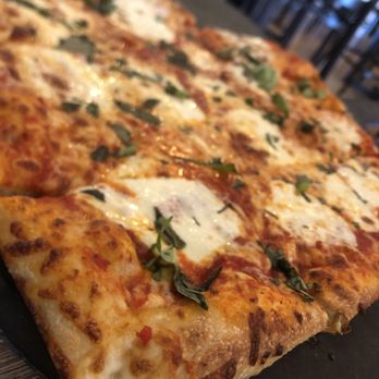 Uncle Giuseppe's Lil Bit A Brooklyn - Pizza Near Me - Stuart, Florida