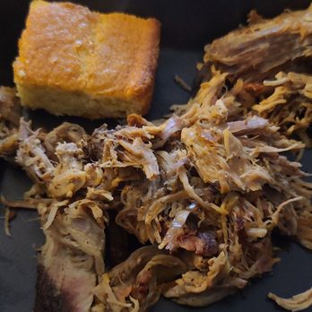 Mission BBQ - Pulled pork corn bread - Barbeque Near Me - Wyomissing, Pennsylvania