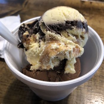 Scoops In Carnegie - Pittsburgh potholes and gold medal ribbon ice cream - Desserts Near Me - Carnegie, Pennsylvania
