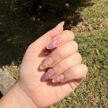 Moana Nails - Second day of manicure - Nail Salons Near Me - Honolulu, Hawaii Moana Nails - Second day of manicure - Nail Salons Near Me - Honolulu, Hawaii