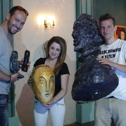 Snary Mary Adventures - Drei Kunsträuber nach ihrem erfolgreichen Raubzug. WIllkommen bei Snary Mary Adventures!