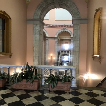 Ohio Statehouse - Landmarks & Historical Buildings Near Me - Columbus, Ohio