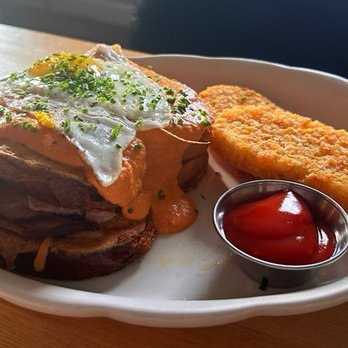 Bunny's Buckets & Bubbles - Croque Madame - Chicken Shop Near Me - Baltimore, Maryland
