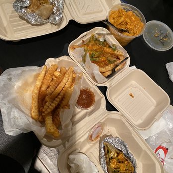 Maast Indian - Masala Spinach Paneer Burrito (Vegetarian) Tandoori Chicken Burrito Maast masala Queso fries Paneer Makhani mac & cheese - Indian Near Me - Irvine, California
