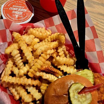 Hattie B's Hot Chicken - Austin - South Lamar - Chicken Wings Near Me - Austin, Texas Hattie B's Hot Chicken - Austin - South Lamar - Chicken Wings Near Me - Austin, Texas