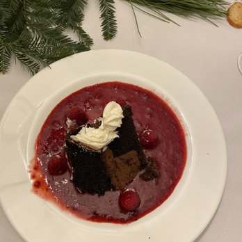 Chef Linzione - Chocolate raspberry mousse cake - Personal Chefs Near Me Chef Linzione - Chocolate raspberry mousse cake - Personal Chefs Near Me