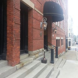 Winchester Opera House - Sidewalk view