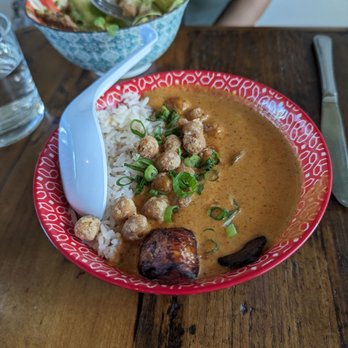 The Ginger Mule - Cozy curry - Vegan Near Me - Houston, Texas