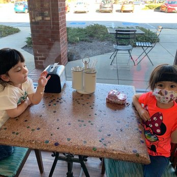 Carolina Cupcakery - Dine in table - Bakeries Near Me - CHESAPEAKE, Virginia