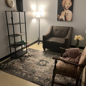 Skin Tactics Face & Body - Secondary sitting space - Skin Care Near Me - Festus, Missouri Skin Tactics Face & Body - Secondary sitting space - Skin Care Near Me - Festus, Missouri