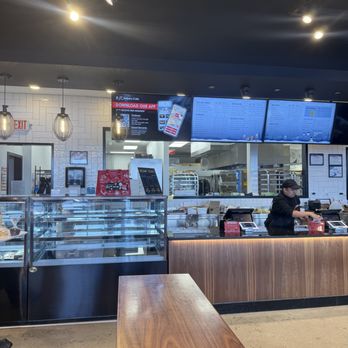 85°C Bakery Cafe-Niles - Bakeries Near Me - Niles, Illinois