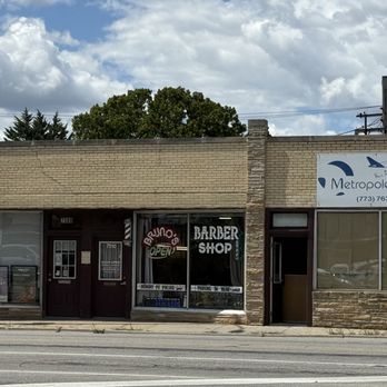 Bruno's Barber Shop - Storefront - Barbers Near Me - Chicago, Illinois Bruno's Barber Shop - Storefront - Barbers Near Me - Chicago, Illinois