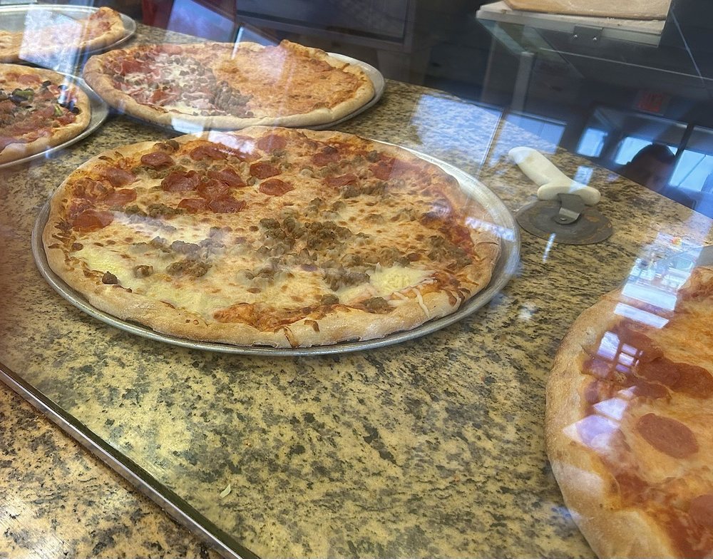 Food from Mamma Leone's Pizza