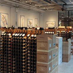 Moore Brothers Wine Company - Inside @ Industry City.