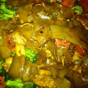 Thai T - Pad see ew - Thai Near Me - Rancho Cucamonga, California Thai T - Pad see ew - Thai Near Me - Rancho Cucamonga, California