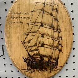 Mom’s Market And Massage - Decor
