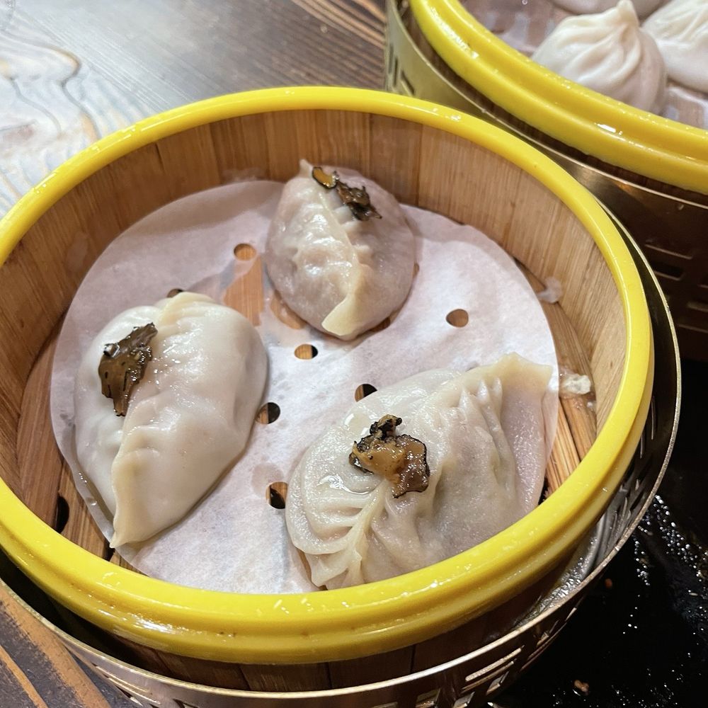Fusion Dumpling - Black truffle & Wagyu soup dumplings - Dim Sum Near Me - San Francisco, California Fusion Dumpling - Black truffle & Wagyu soup dumplings - Dim Sum Near Me - San Francisco, California