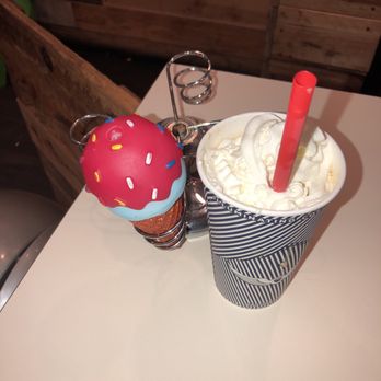 Gelato and Angels - The cutest and he yummiest - espresso with dulce de leche - Desserts Near Me - Manhattan Beach, California Gelato and Angels - The cutest and he yummiest - espresso with dulce de leche - Desserts Near Me - Manhattan Beach, California