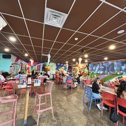 La Vergüenza Puerto Rican Chinchorro - Dinning area