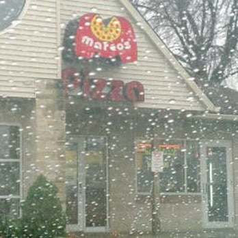 Marco's Pizza - the outside of a restaurant - Pizza Near Me - Amherst, Ohio