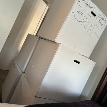 New City Moving - The boxes blocking the door in/out of rooms. It won't let me post the video of the piano or the apartment move. - Movers Near Me - Chicago, Illinois New City Moving - The boxes blocking the door in/out of rooms. It won't let me post the video of the piano or the apartment move. - Movers Near Me - Chicago, Illinois