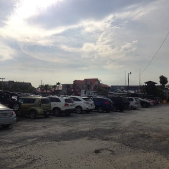Red's Ice House - Seafood Near Me - Mount Pleasant, South Carolina