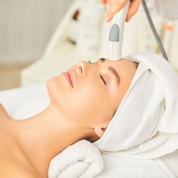 AA Plus Beauty School