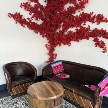 Mas Cafecito coffee - Interior - Coffee & Tea Near Me - Baldwin Park, California