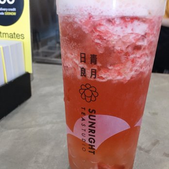 Sunright Tea Studio - Strawberry jasmine tea with honey bubbles - Bubble Tea Near Me - Diamond Bar, California Sunright Tea Studio - Strawberry jasmine tea with honey bubbles - Bubble Tea Near Me - Diamond Bar, California
