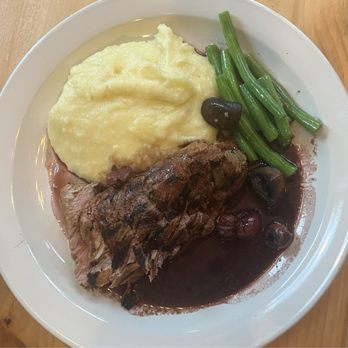 Seven High - Pork tenderloin, mashed potatoes, and green beans - Bakeries Near Me - Kennebunk, Maine