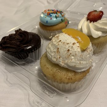 Molly's Cupcakes - Cupcakes Near Me - Chicago, Illinois