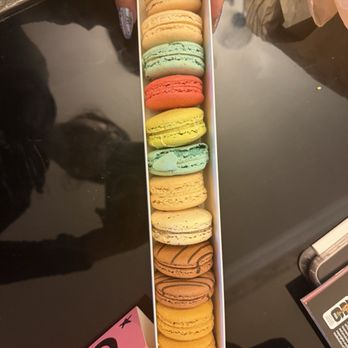 Macaron Bar - Coffee & Tea Near Me - Cincinnati, Ohio