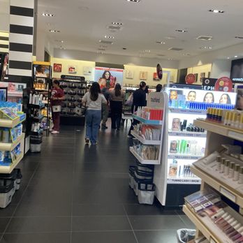 SEPHORA - Cosmetics & Beauty Supply Near Me - Torrance, California
