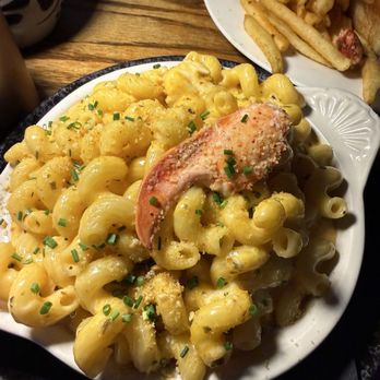 Hook & Anchor - Lobster Mac and Cheese - Seafood Near Me - Costa Mesa, California