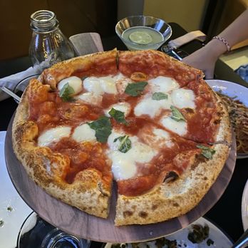 Pizzando - Margherita Pizza - Pizza Near Me - Healdsburg, California Pizzando - Margherita Pizza - Pizza Near Me - Healdsburg, California