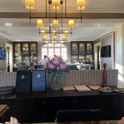 Braxton's Restaurant and Bar - Inside bar